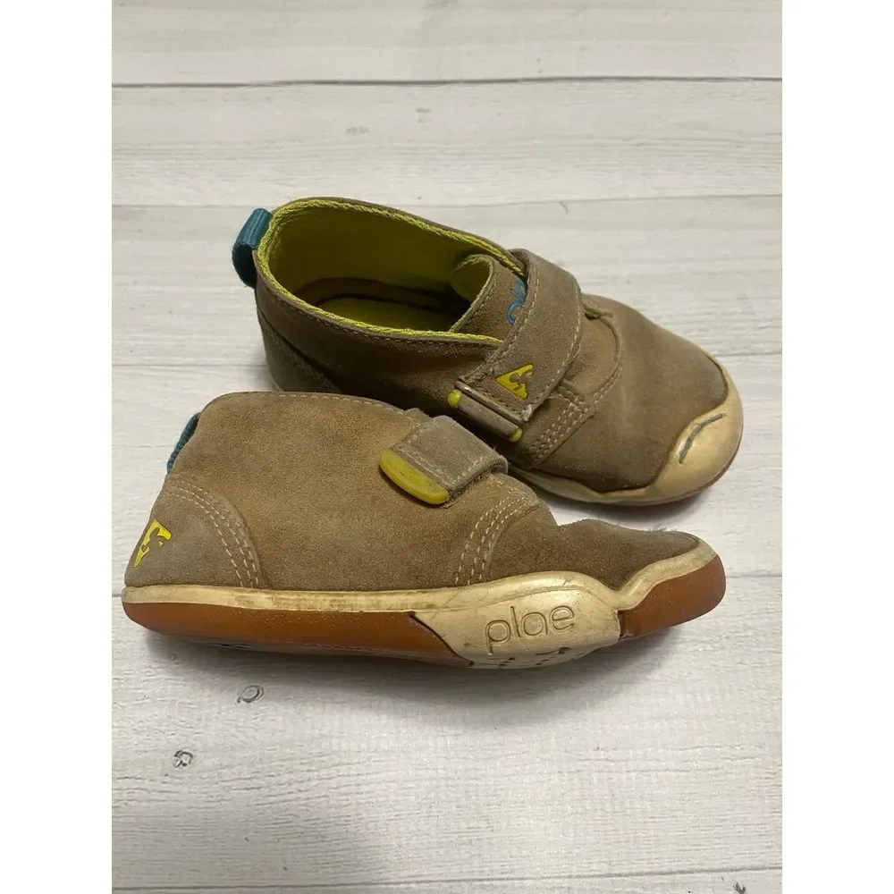 PLAE Lou Suede tan shoes kids‎ size 7.5